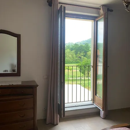 Cascina Nuova Oda ve Kahvaltı Mombasiglio